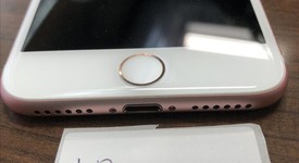 Mint
													Apple iPhone 7 - Unlocked, Rose Gold, 32 GB, A1660, photo 2 of 7