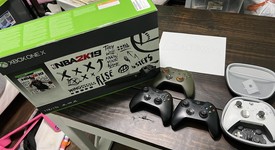 Mint
													Xbox One X (2017) - Black, Standard, photo 3 of 5