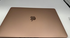 Good
													MacBook Air 2020 - 13" - I5, Gold, 256 GB, 8 GB, photo 5 of 11