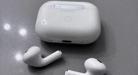 Used
													Apple AirPods Pro 2 - Lightning, photo 5 of 6