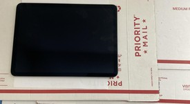 Mint
													Apple iPad Air 5th Gen - Wi-Fi, Gray, 64 GB, A2588, photo 1 of 8