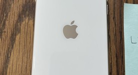 Good
													Apple iPhone SE 3rd Gen 2022 - Unlocked, Starlight, 128 GB, A2595, photo 4 of 11