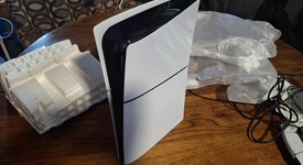Mint
													PlayStation 5 Slim Digital Edition (2023) - White, 1 TB, photo 3 of 10