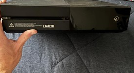 Mint
													Xbox One (2013) - Black, 500 GB, photo 3 of 6