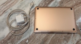 Good
													MacBook Air 2020 - 13" - I3, Gold, 256 GB, 8 GB, photo 2 of 6