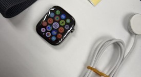 Good
													Apple Watch Series 10 46mm - Unlocked, Natural, A3003 - Cellular, Titanium, photo 1 of 8
