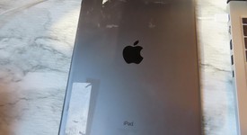 Fair
													Apple iPad 9th Gen - Unlocked, Gray, 64 GB, A2603, photo 4 of 4