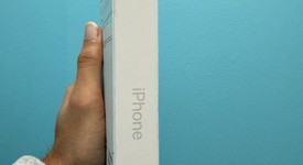 New
													Apple iPhone 16e - Unlocked, White, 128 GB, A3212, photo 4 of 5