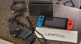 Good
													Nintendo Switch - Red & Blue, 32 GB, photo 4 of 4