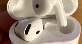 Used
													Apple AirPods 4th Gen - Active Noise Cancellation, photo 3 of 5