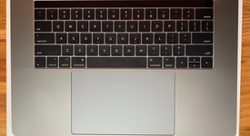 Mint
													MacBook Pro 2017 (With Touch Bar) - 15" - I7, Gray, 256 GB, 16 GB, photo 5 of 19