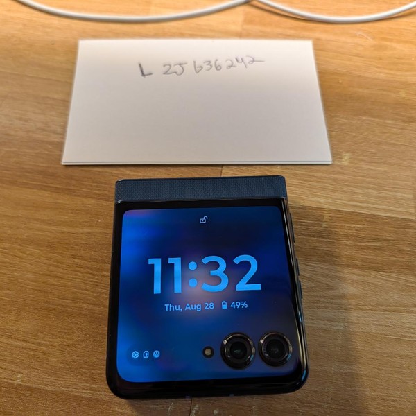 Motorola Razr (2025) - Total by Verizon, 256 GB, Blue, 8 GB