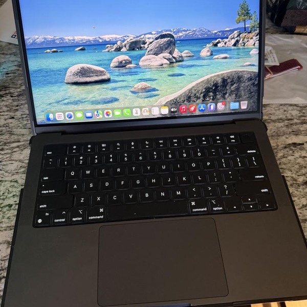 MacBook Pro 2024 - 14 inch - 512 GB, Space Black, 16 GB, Apple M4