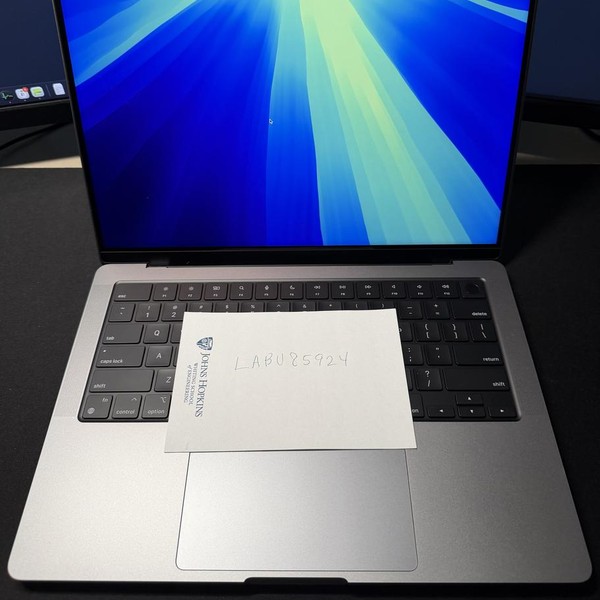 MacBook Pro 2021 - 14 inch - 1 TB, Silver, 16 GB, Apple M1 Pro 10-core