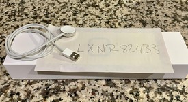 Good
													Apple Watch Series 4 44mm - Unlocked, Black, A1976 - Cellular, Stainless, photo 3 of 8