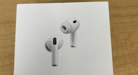 New
													Apple AirPods Pro 3, photo 3 of 4