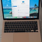 Good MacBook Air 2020 - 13 inch - 256 GB, Gold, 8 GB, Apple M1