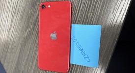 Good
													Apple iPhone SE 2nd Gen 2020 - Unlocked, Red, 128 GB, A2275, photo 3 of 6