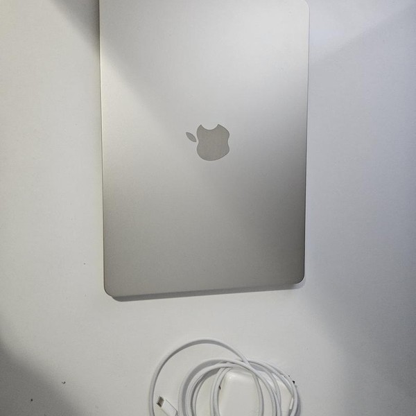 MacBook Air 2025 (M4) - 13 inch - 512 GB, Starlight, 24 GB, Apple M4