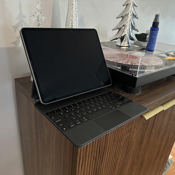 Apple iPad Pro 12.9 inch 6th Gen 2022 - Wi-Fi, 256 GB, Silver