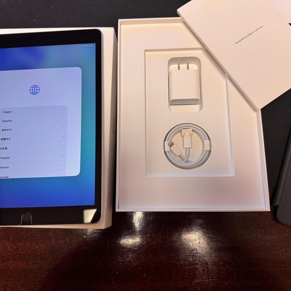 Apple iPad 9th Gen - Wi-Fi, 256 GB, Silver, A2602