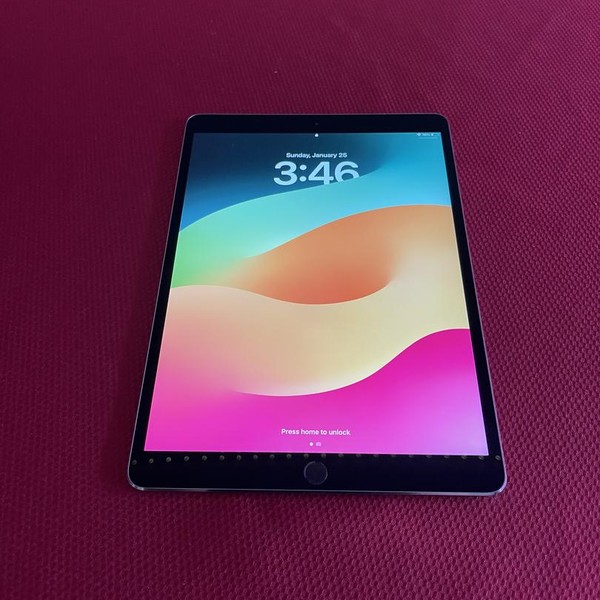 Apple iPad Pro 10.5 inch - Verizon, Gray, 256 GB