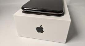 Good
													Apple iPhone Xs Max - Unlocked, Gray, 64 GB, A1921, photo 5 of 7