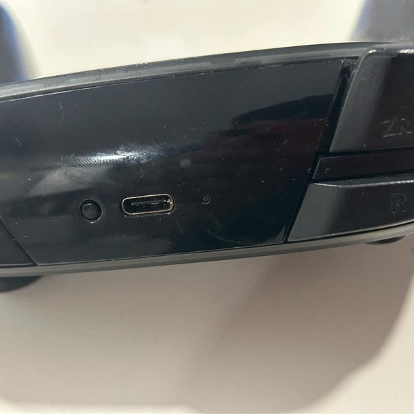 Nintendo Switch Pro Controller - Black, Monster Hunter Rise Edition