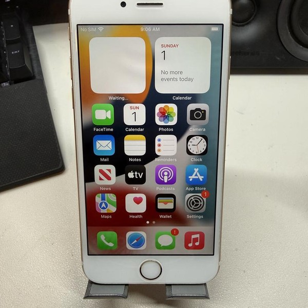 Apple iPhone 6S - Unlocked, 64 GB, Gold, A1688