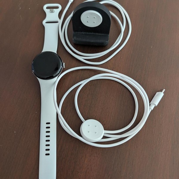 Google Pixel Watch 3 - Unlocked, Silver, 41mm, LTE