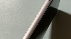 Good
													Apple iPhone SE 2nd Gen 2020 - Unlocked, White, 64 GB, A2275, photo 4 of 8