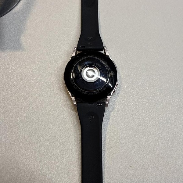Samsung Galaxy Watch5 - Unlocked, Gold, 40mm