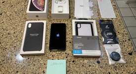 Good
													Apple iPhone Xs Max - Verizon, Silver, 512 GB, A1921, photo 1 of 8