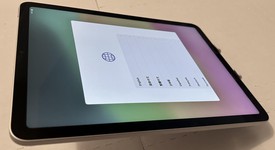 Mint
													Apple iPad Air 5th Gen - Wi-Fi, Starlight, 64 GB, A2588, photo 2 of 6