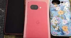 Mint
													Google Pixel 9a - Unlocked, Peony, 128 GB, 8 GB, photo 3 of 14