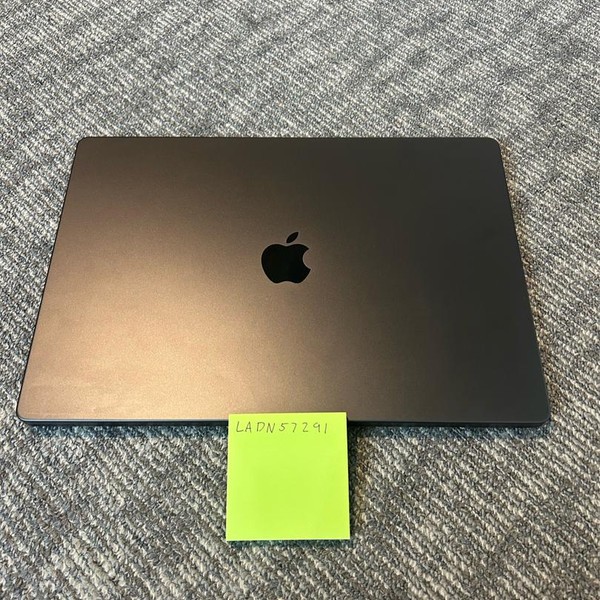 MacBook Pro Late 2023 (M3) - 16 inch - 512 GB, Black, 18 GB, Apple M3 Pro 12-core, 18-core GPU