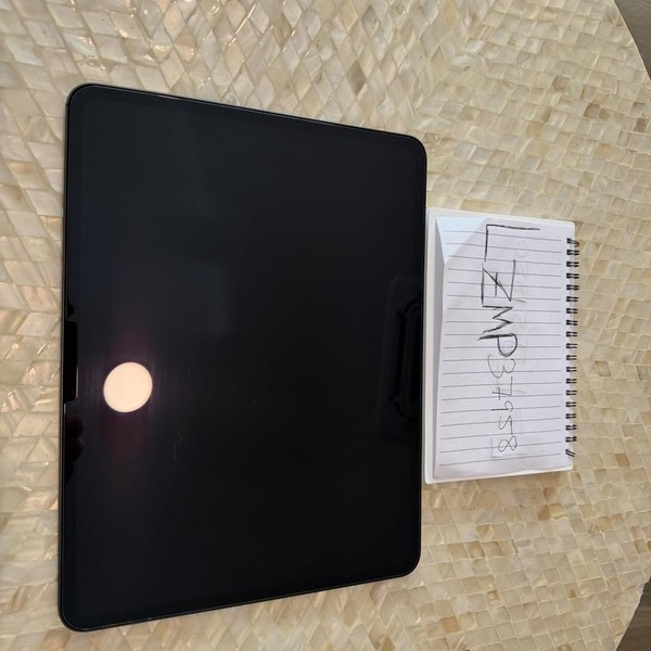 Apple iPad Pro 13 inch (M4) 2024 - Wi-Fi, 256 GB, Black, 8 GB, A2925, Standard Glass