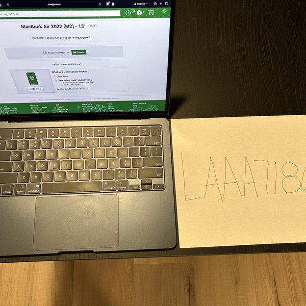 MacBook Air 2022 (M2) - 13 inch - 256 GB, Midnight, 16 GB, Apple M2