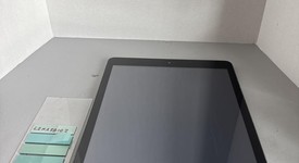 Fair
													Apple iPad 9th Gen - Unlocked, Gray, 64 GB, A2603, photo 2 of 5