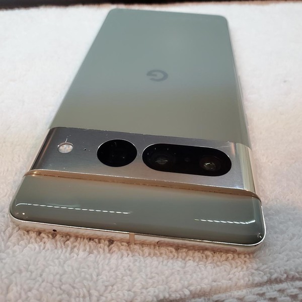 Google Pixel 7 Pro - Unlocked, 128 GB, Hazel, 12 GB, GE2AE