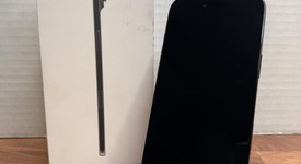 Mint
													Apple iPhone Air - Unlocked, Space Black, 256 GB, A3260, photo 4 of 10