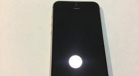 Good
													Apple iPhone SE 1st Gen 2016 - Verizon, Grey, 32 GB, A1662, photo 5 of 11