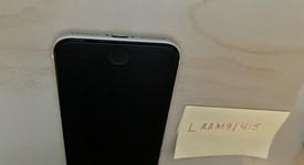 Good
													Apple iPhone SE 2nd Gen 2020 - Unlocked, White, 128 GB, A2275, photo 3 of 7