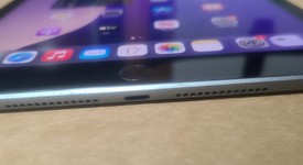 Mint
													Apple iPad 8th Gen - Wi-Fi, Gray, 32 GB, A2270, photo 3 of 13