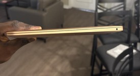 Good
													MacBook Air 2020 - 13" - I3, Gold, 256 GB, 8 GB, photo 1 of 9