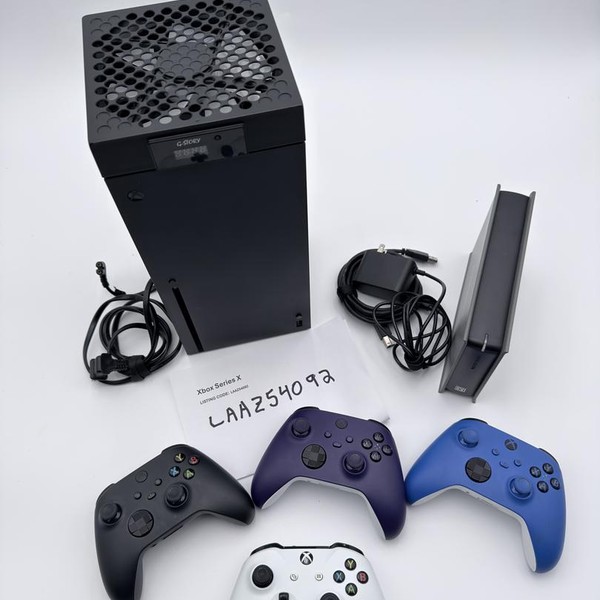 Xbox Series X (2020) - 1 TB, Black, standard