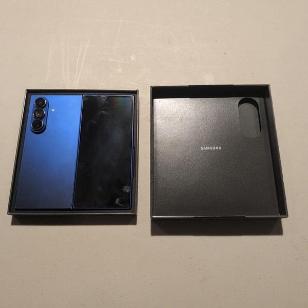 Samsung Galaxy Z Fold7 - Unlocked, 256 GB, Blue Shadow, 12 GB, SM-F966U1