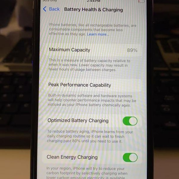 Apple iPhone SE 2nd Gen 2020 - Unlocked, 64 GB, Black, A2275