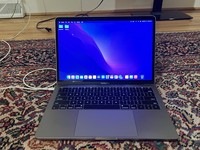 MacBook Pro 2017 (No Touch Bar) - 13"