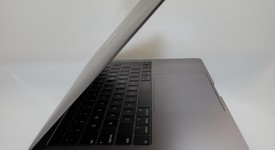 Good
													MacBook Pro 2019 - 13" - I5, Gray, 256 GB, 16 GB, photo 3 of 4